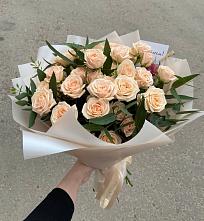 Букет Кремовые розы Латте в Ладожской