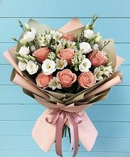 Букет цветов из:  Розы, Альстромерии и Лизиантусы в Ладожской