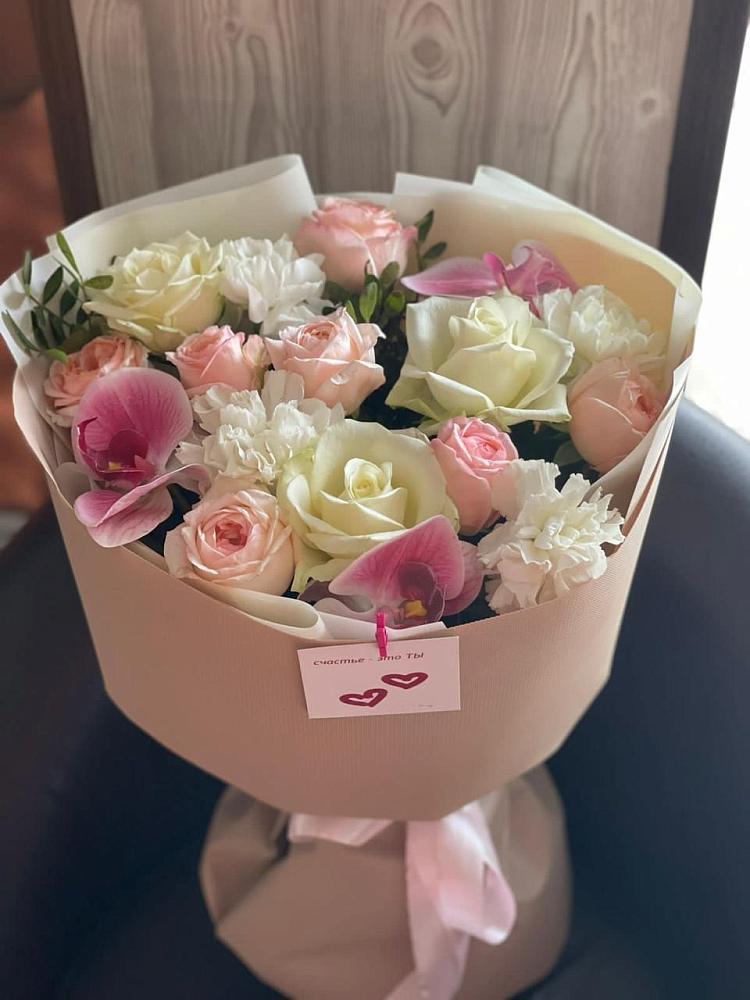 Букет цветов из: Орхидеи, Розы и Гвоздики в Ладожской