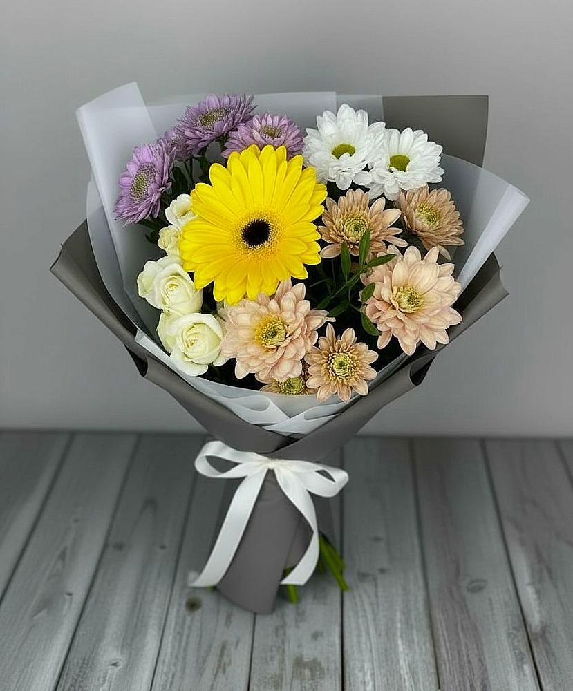 Букет цветов из: Розы, Герберы и Хризантемы в Ладожской