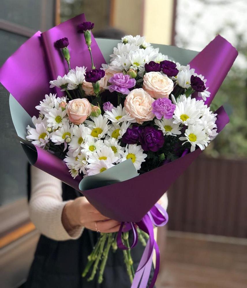 Букет цветов из: Хризантемы, Гвоздики и Розы в Ладожской