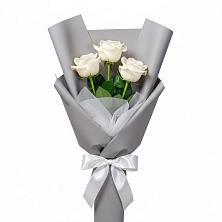 Букет 3 белые розы в Ладожской