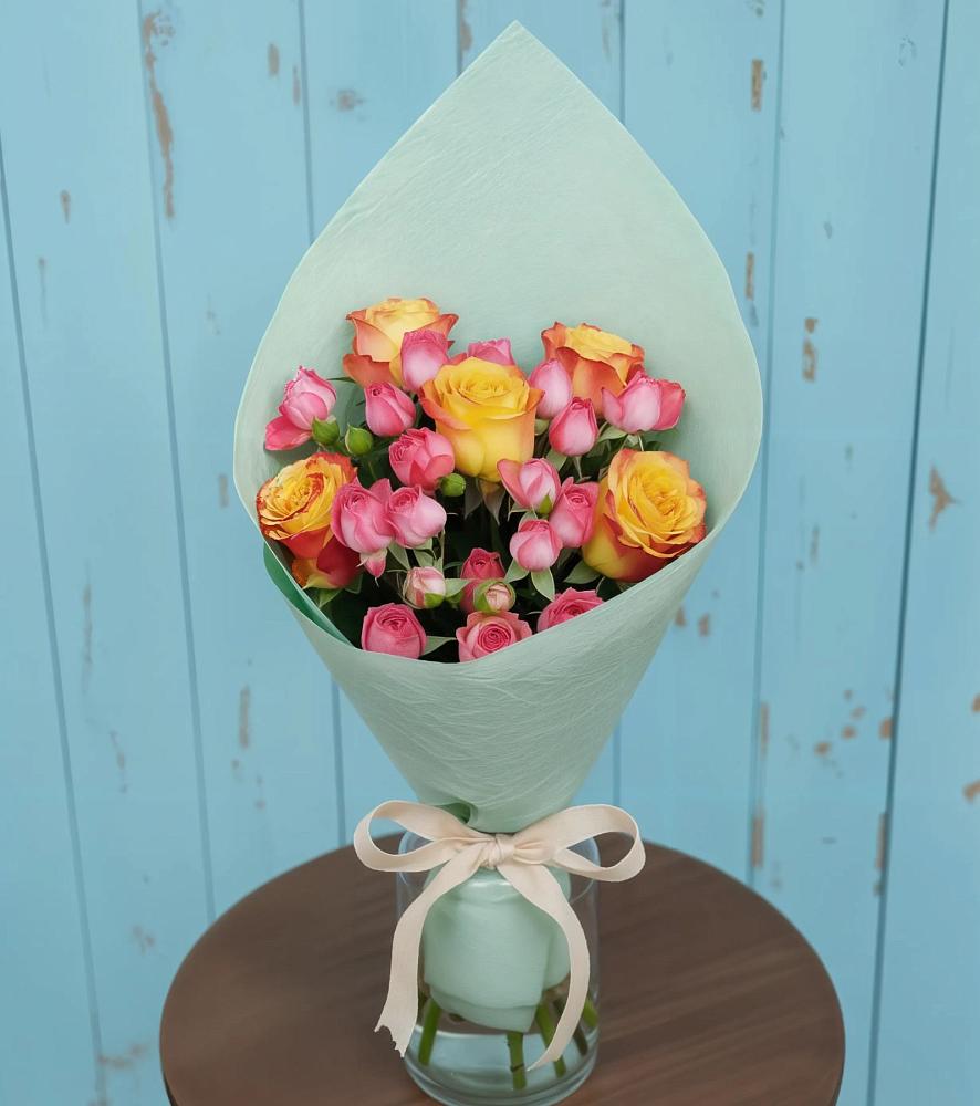 Букет цветов из: Розы в Ладожской