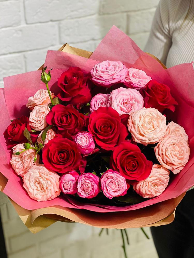 Букет цветов из: Розы в Ладожской