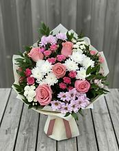 Букет цветов из:  Альстромерии, Гвоздики, Розы и Хризантемы в Ладожской