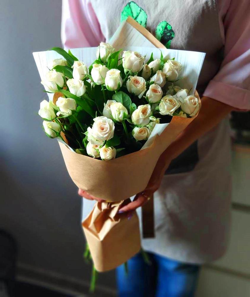Букет цветов из: Розы в Ладожской