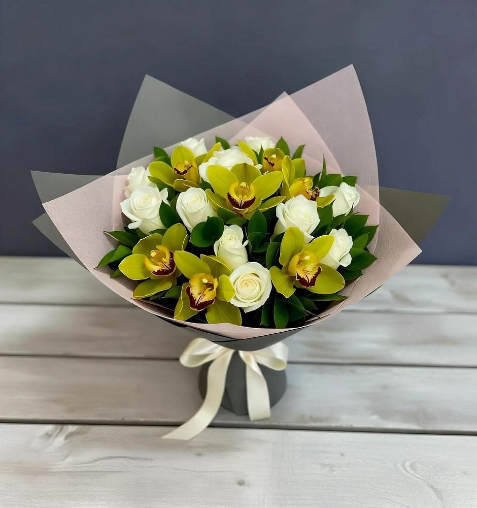 Букет цветов из: Орхидеи и Розы в Ладожской