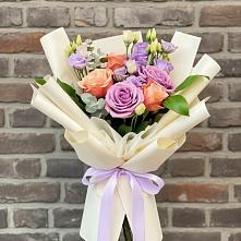 Букет цветов из:  Лизиантусы и Розы #REPLACE_PRED# Ладожской