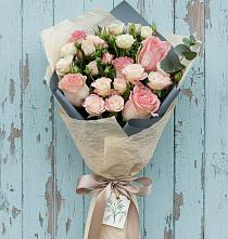 Букет цветов из:  Розы в Ладожской