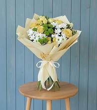 Букет цветов из:  Хризантемы и Розы в Ладожской