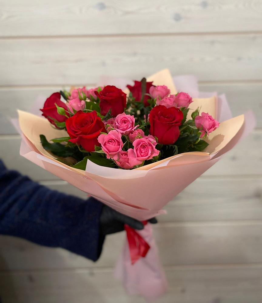 Букет цветов из: Розы в Ладожской
