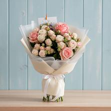 Букет цветов из:  Розы в Ладожской