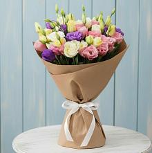 Букет цветов из:  Лизиантусы в Ладожской