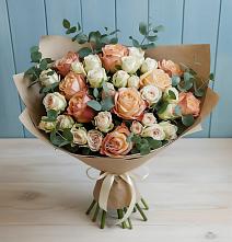 Букет цветов из:  Альстромерии и Розы в Ладожской
