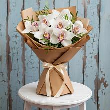 Букет цветов из:  Орхидеи и Розы в Ладожской